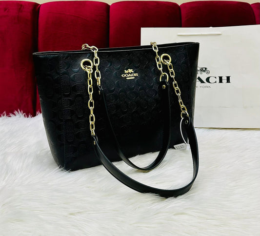Coach Signature Black Leather Bag – Class & Confidence in One